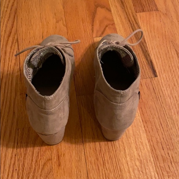 tan ankle boots - Picture 4 of 4